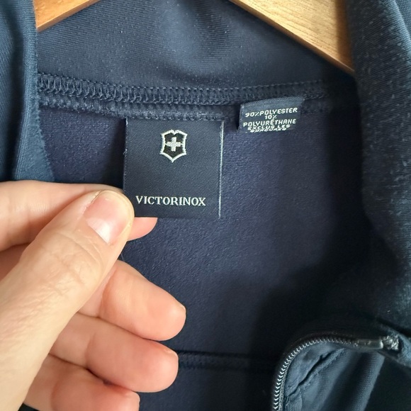 Victorinox Swiss Army 1/4 zip • Men’s large - Picture 4 of 11